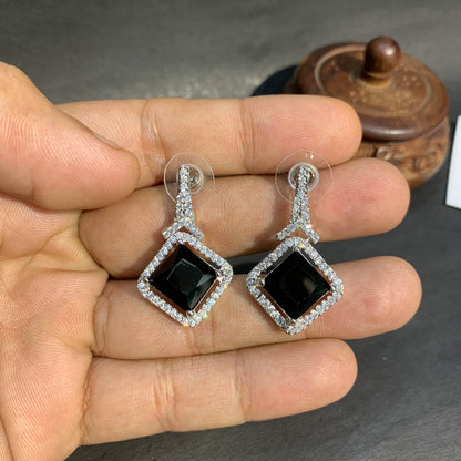 Zircon studs 83028