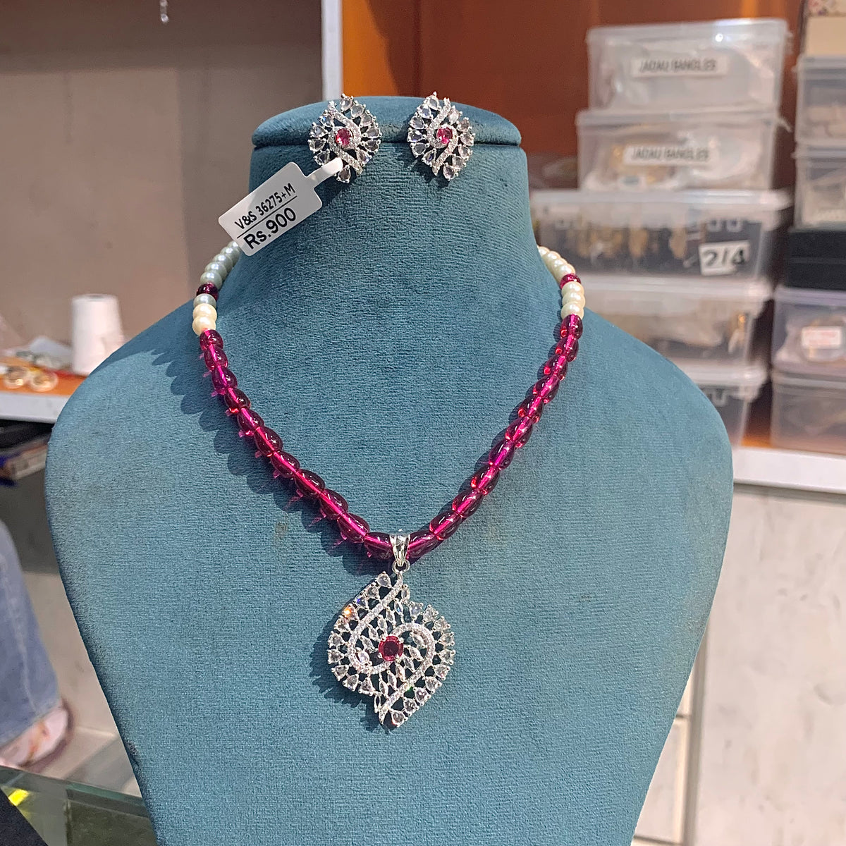 Zircon Pendant set 5567777