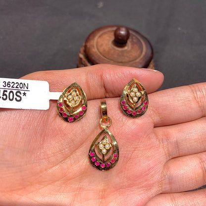 Jadau Pendant Set 4676544