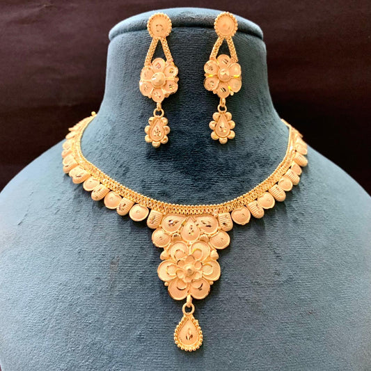Gold Forming Necklace Set 335677