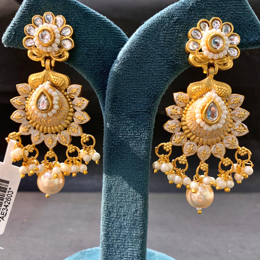 Antique Earrings 466766