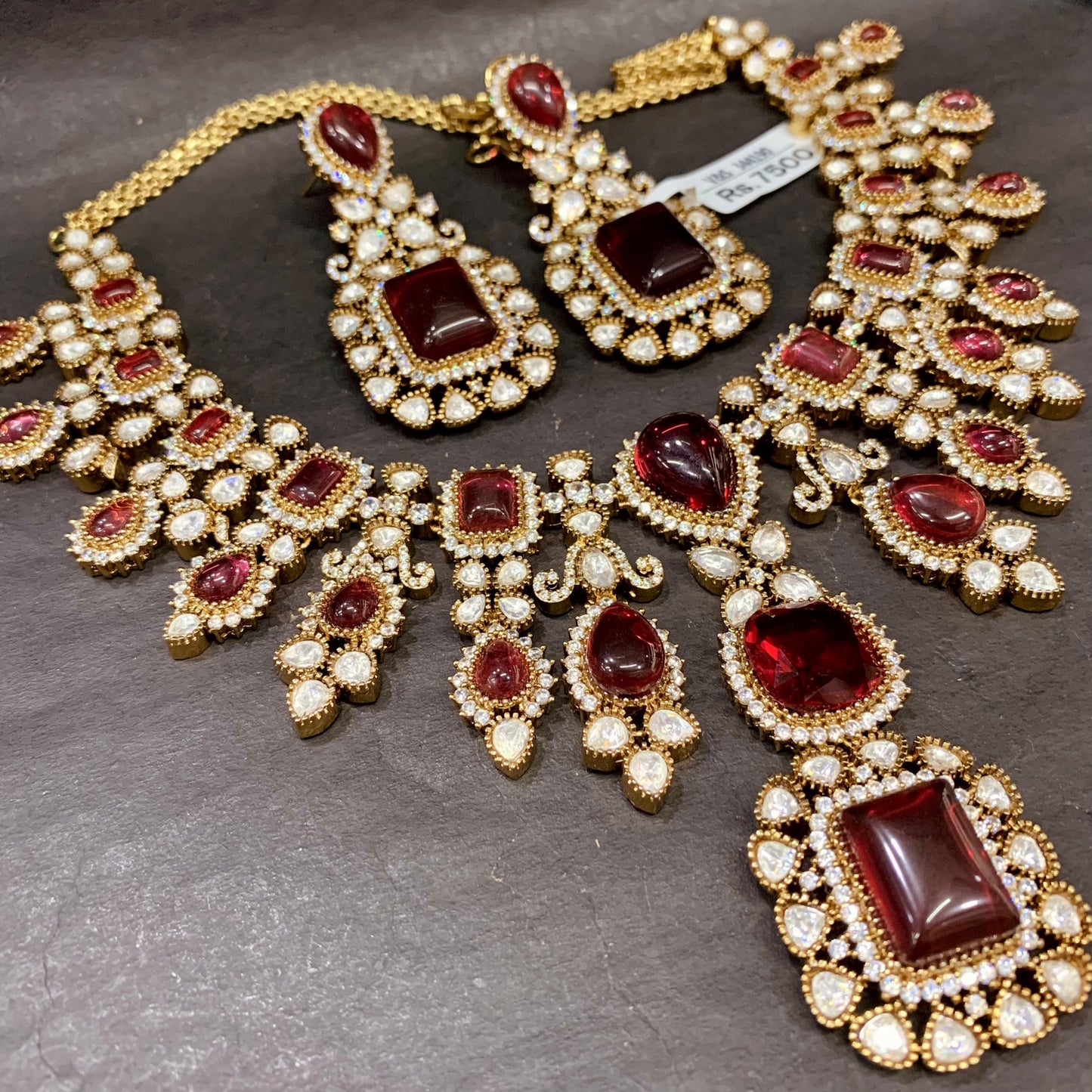 Kundan Necklace Set 637365
