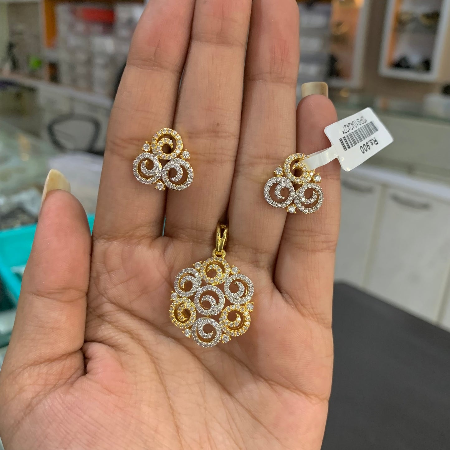 Zircon Pendant Sets 562321