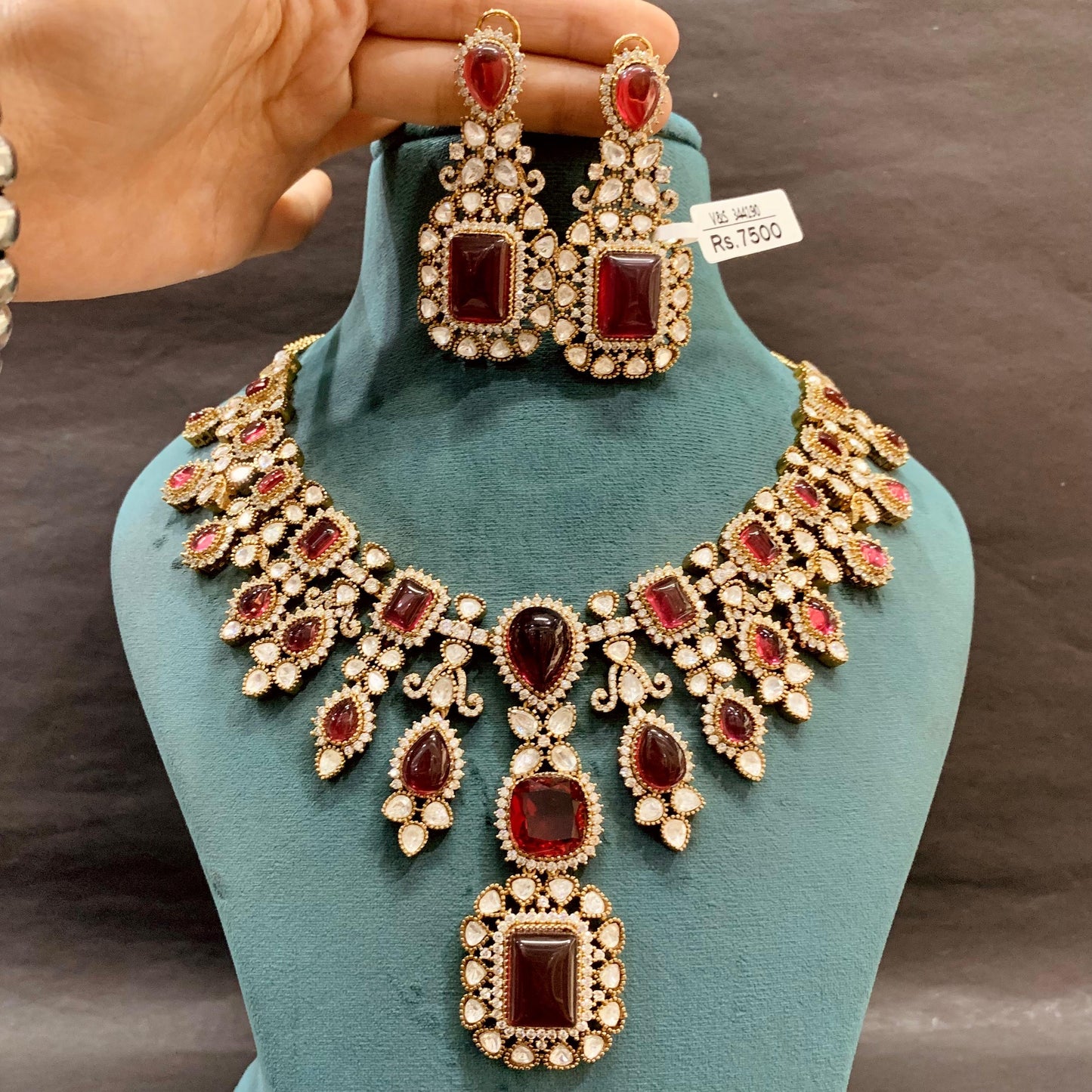 Kundan Necklace Set 637365