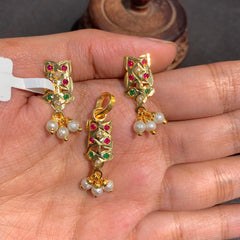 Jadau Pendant Sets