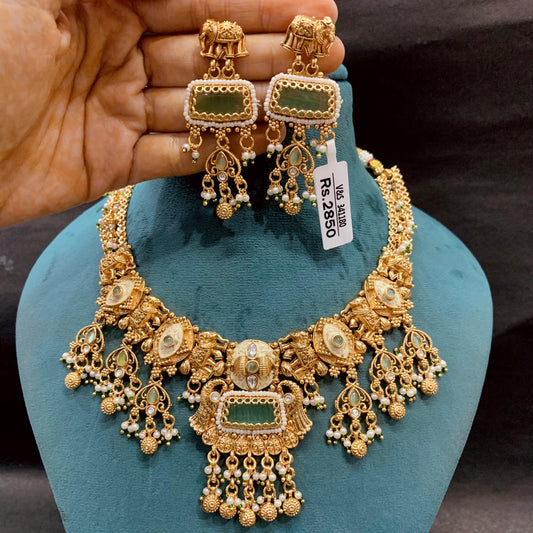 Antique Necklace Set 56544