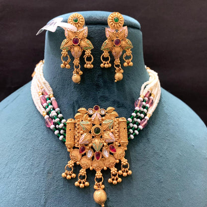 Antique Necklace Set 626634