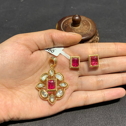 Kundan Pendant Set 627635