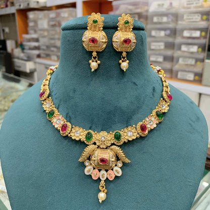 Antique Necklace Sets 82460 - Vijay & Sons