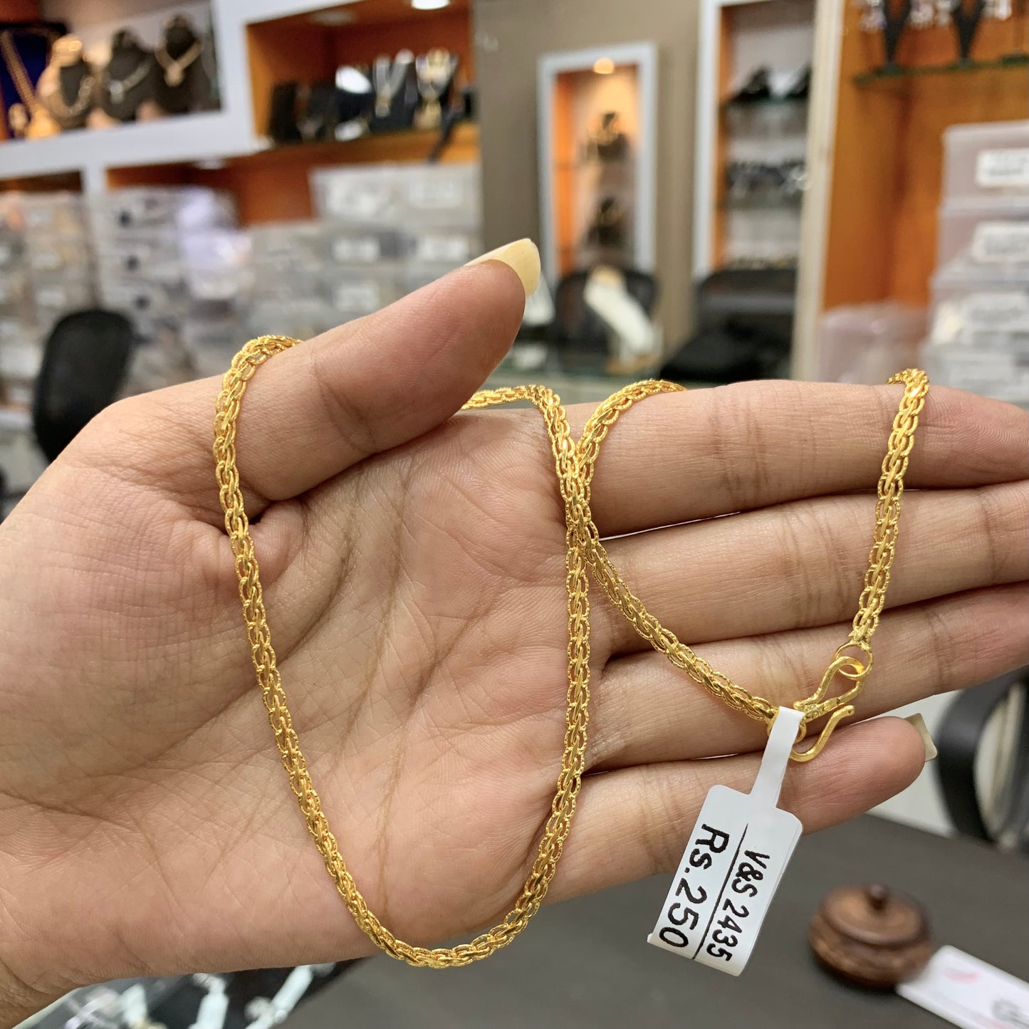 Golden Chain  992405