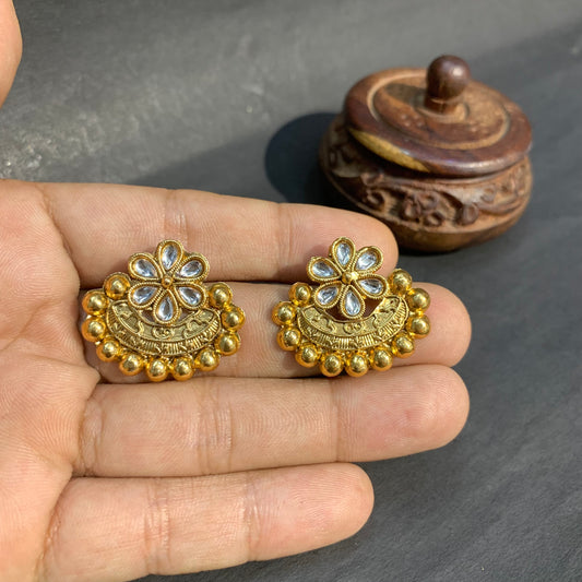 Antique studs 39953