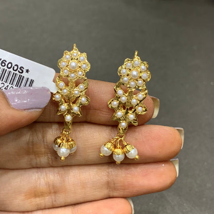 Jadau Stud Earrings 204810