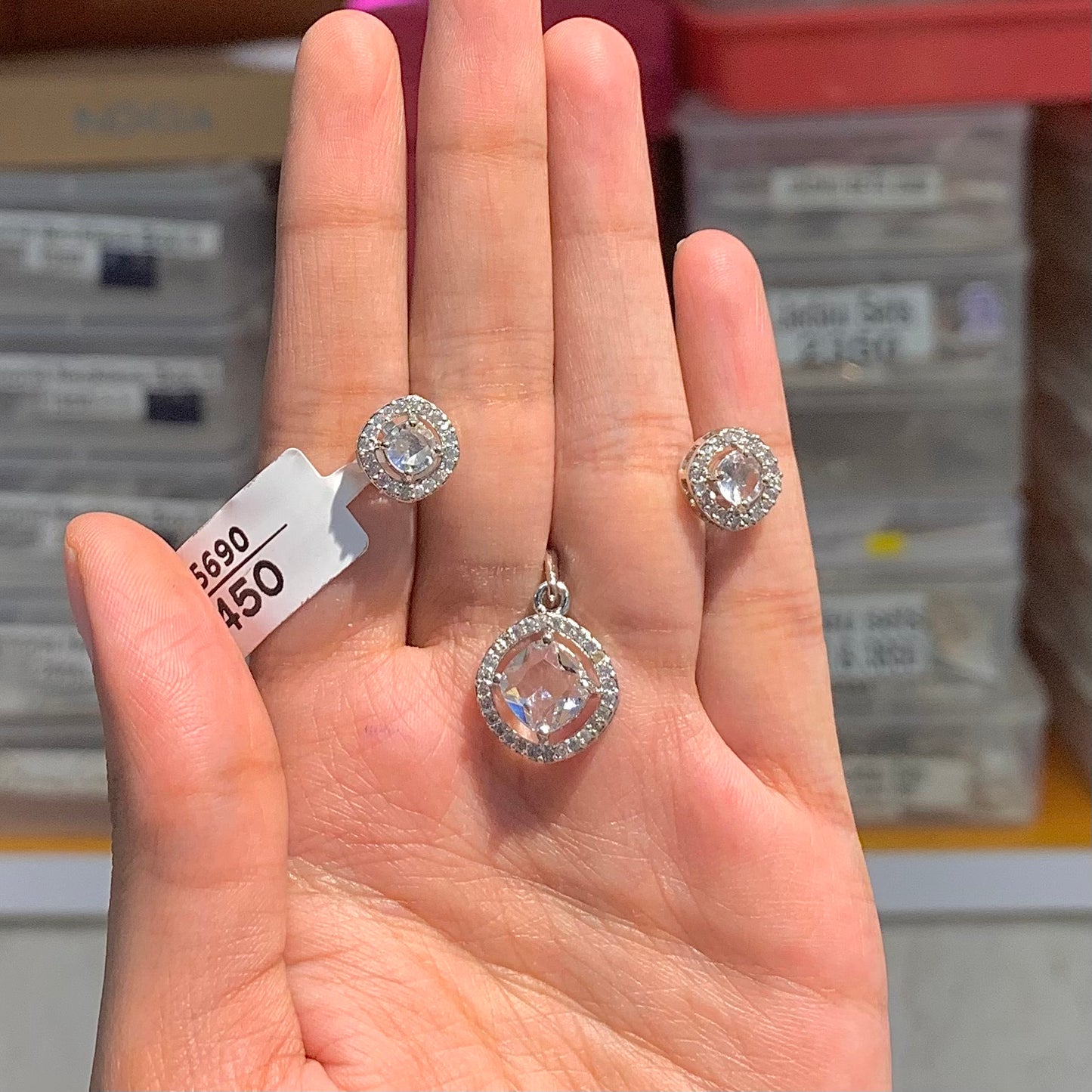 Zircon Pendant set 566643