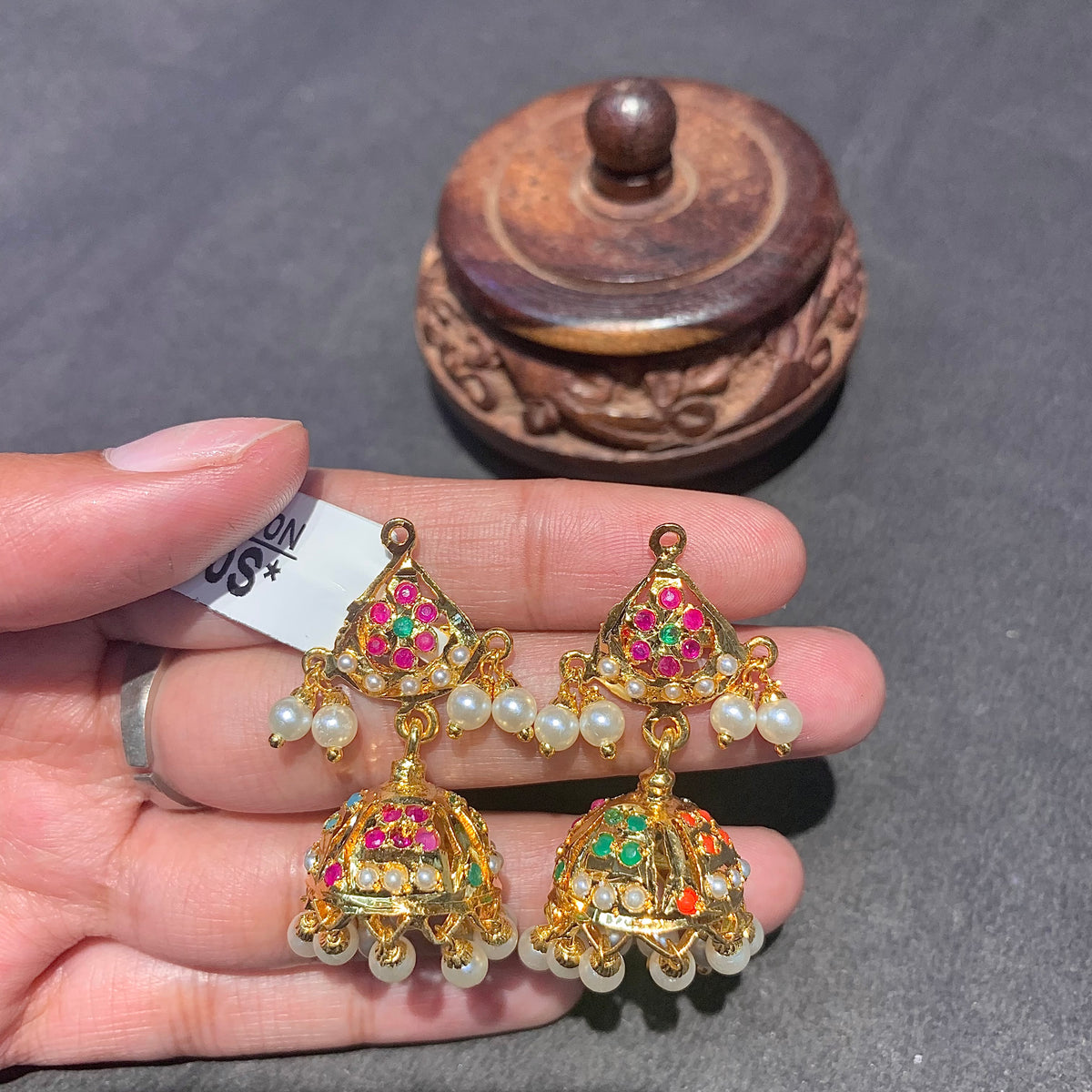 Jadau Earrings 673737