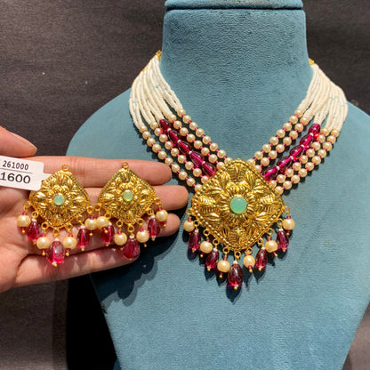 Gold Forming Necklace Set 517727