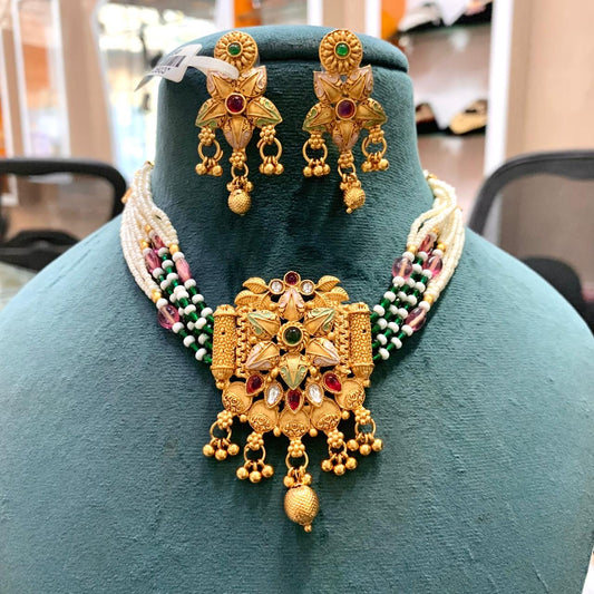 Antique Necklace Set 626634