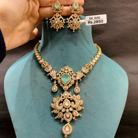 Kundan Necklace Set 33111
