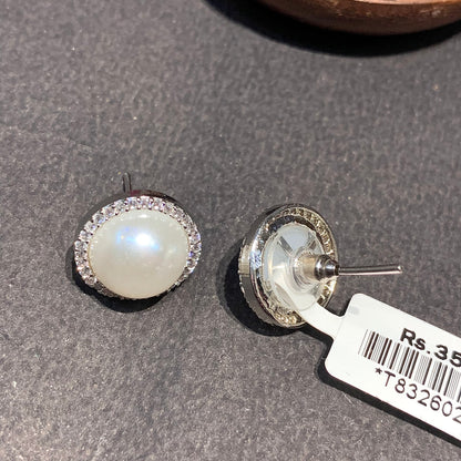 Zircon studs 705676677