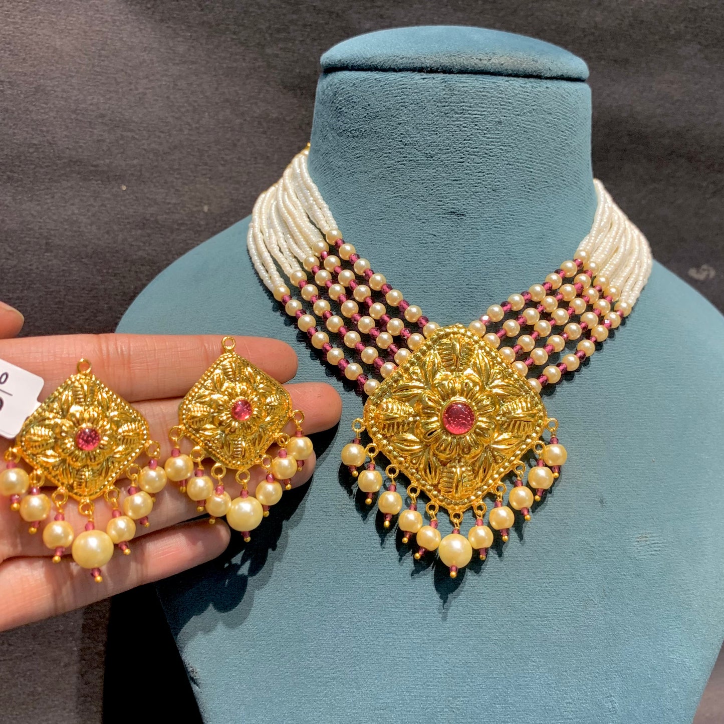 Gold Forming Necklace Set 517727