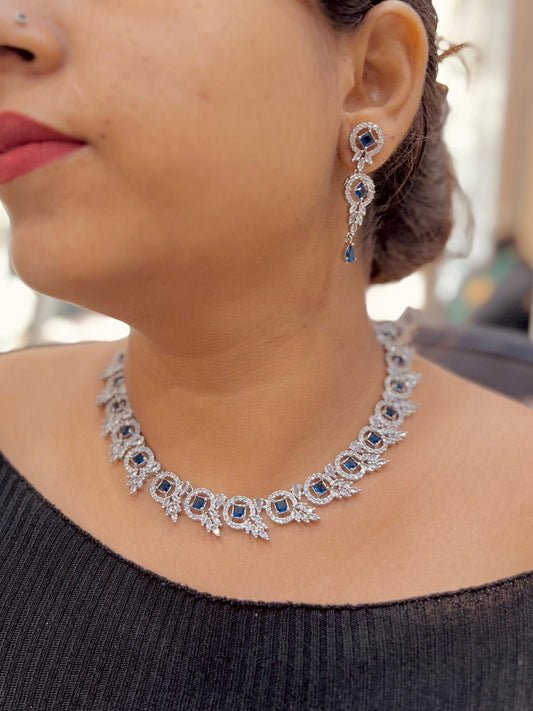 Diamond necklace 334576