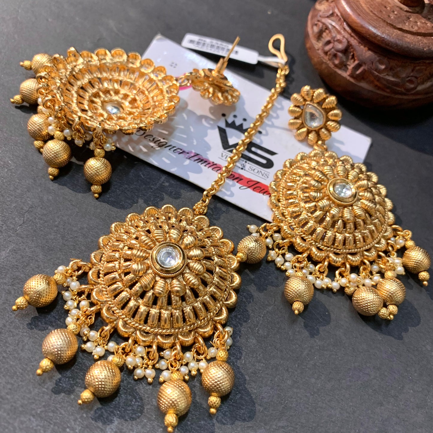 Antique Earrings 4465566