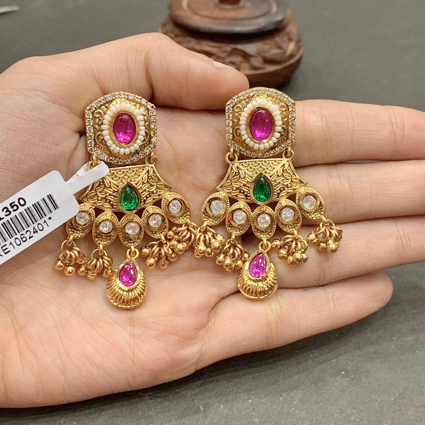 Antique earrings 357809