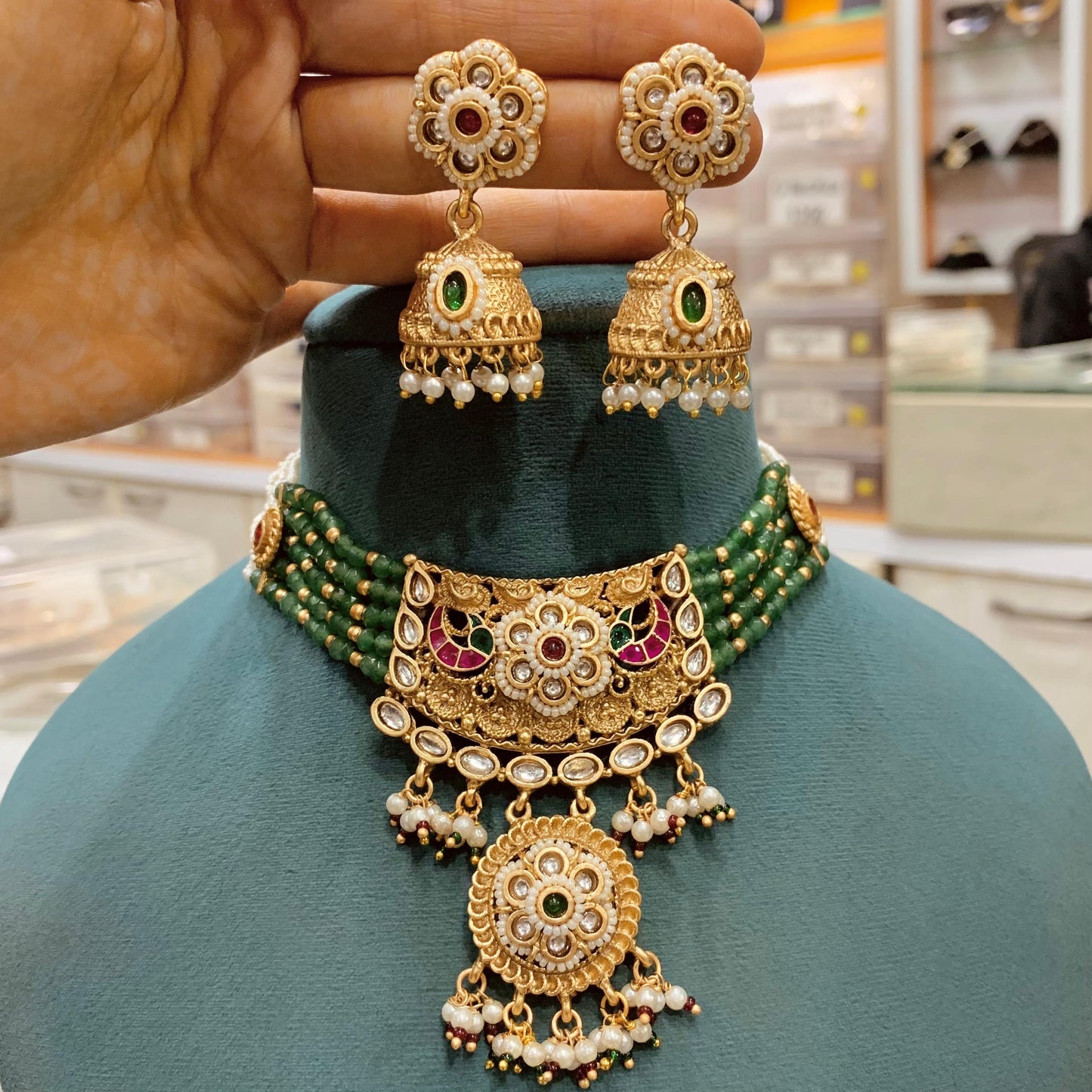 Antique Necklace Set 426626