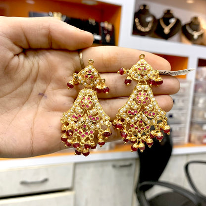 Jadau Earrings 576478