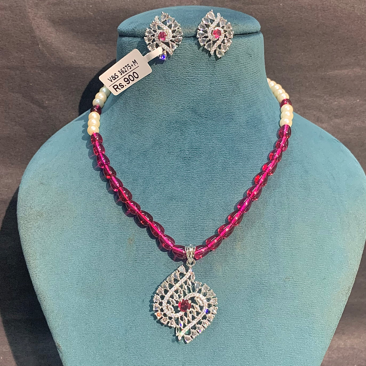 Zircon Pendant set 5567777