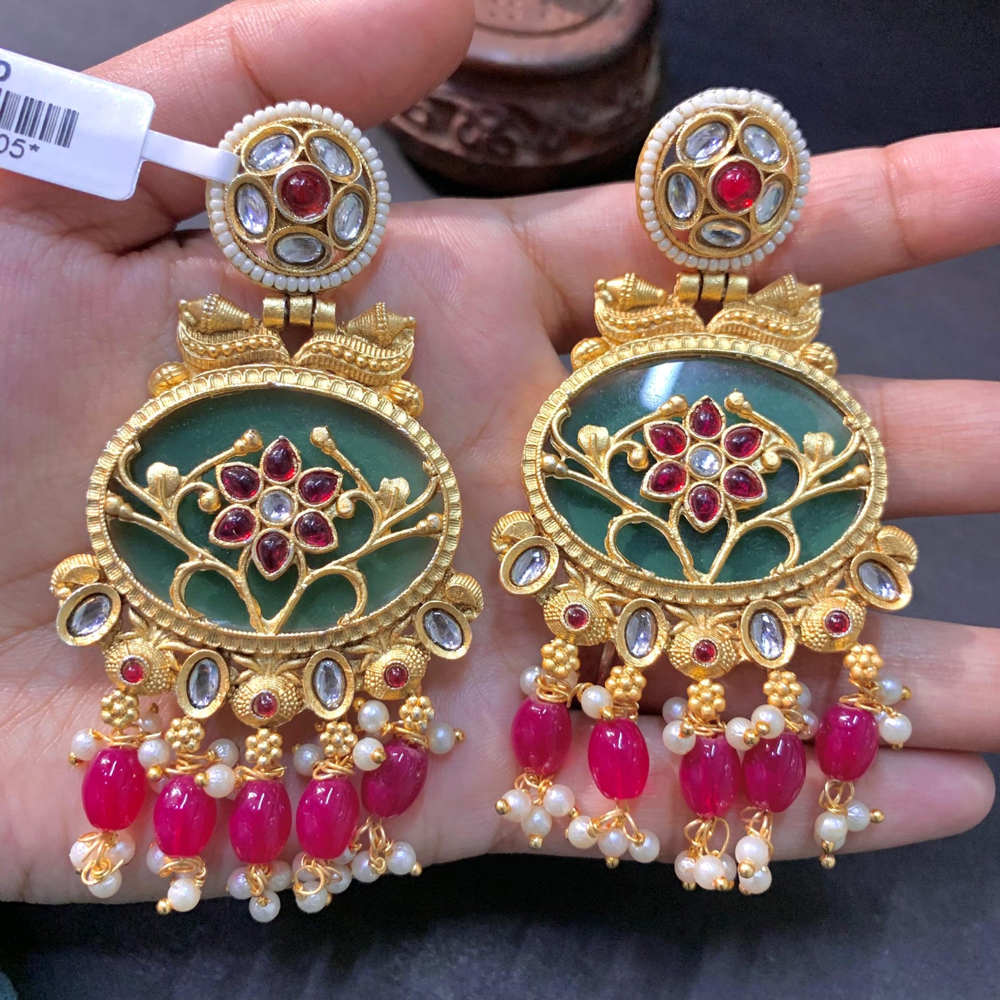 Antique Earrings 4667666