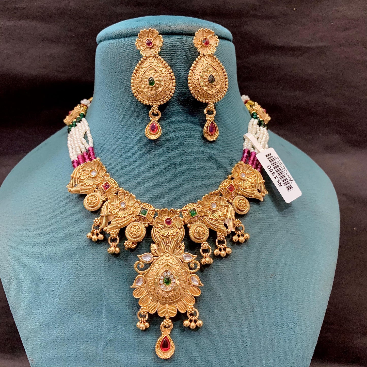 Antique Necklace Set 30393