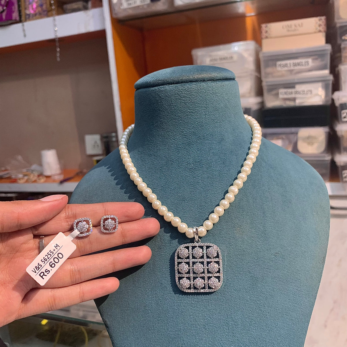 Zircon Pendant set 55766