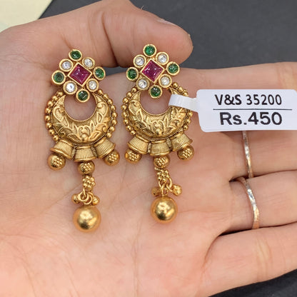 Antique Earrings 25498