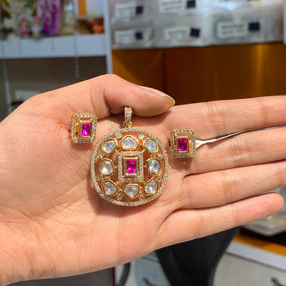Kundan Pendant Set 738376