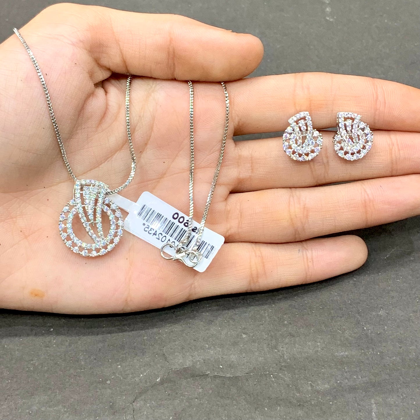 Zircon Pendant Sets 5663