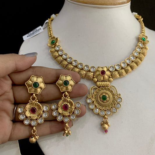 Antique Necklace Sets 5675466