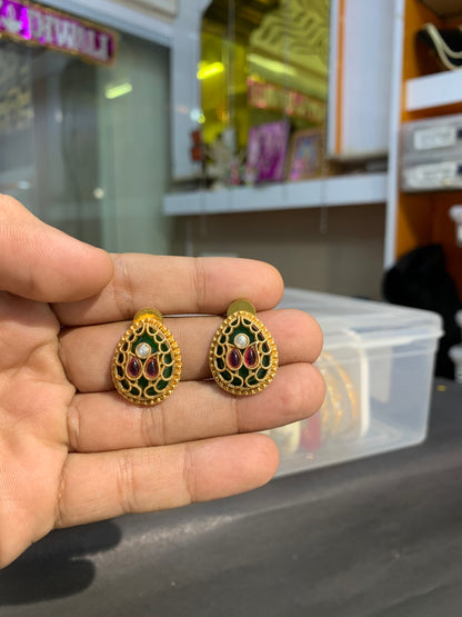 Antique studs 83392