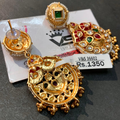Antique Earrings 4367336