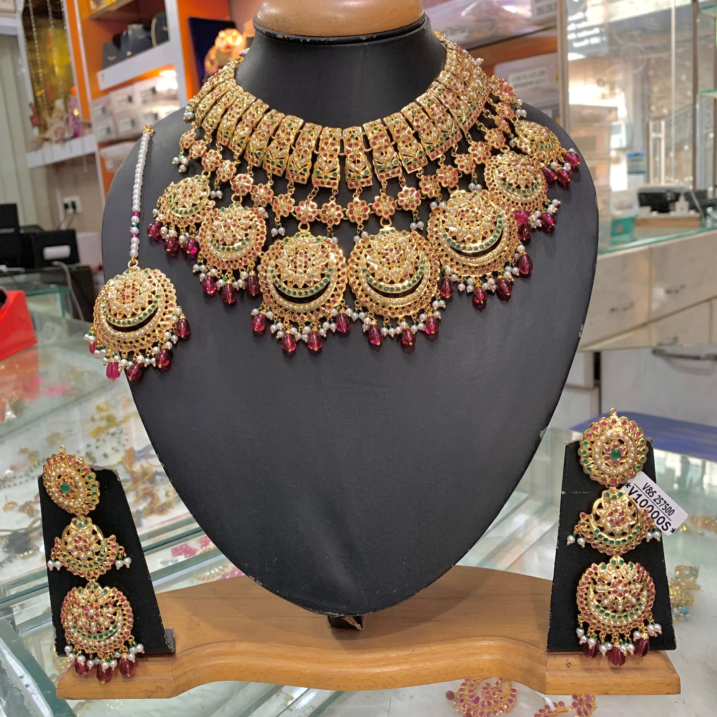 Jadau Naclaces 64324