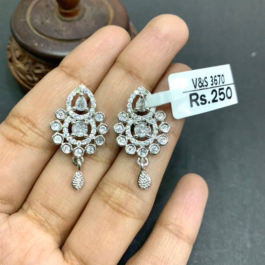 Zircon Earrings 523455