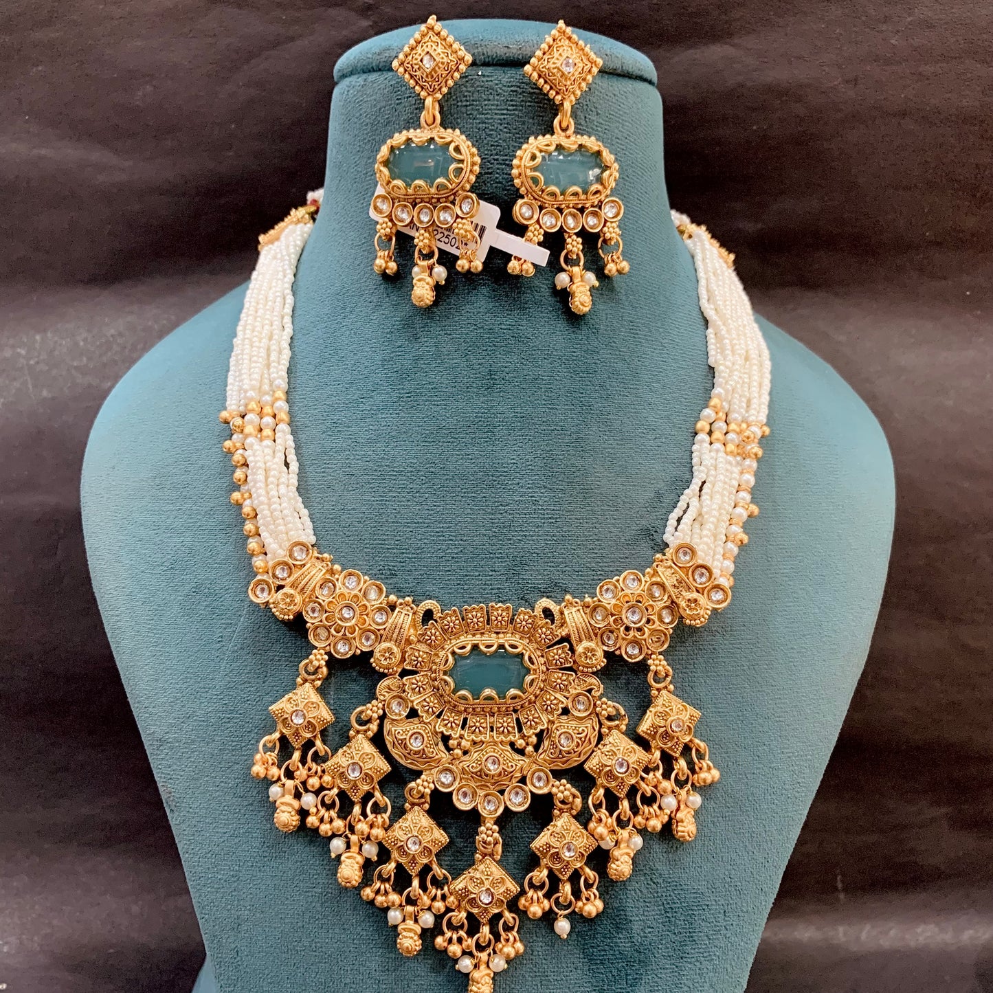 Antique Necklace Set 57286