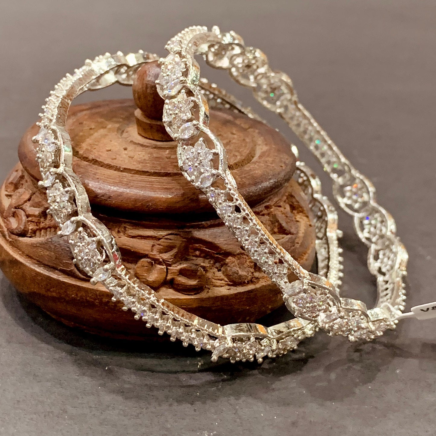 Zircon Bangles 566554