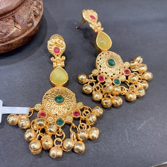 Antique earrings 4379