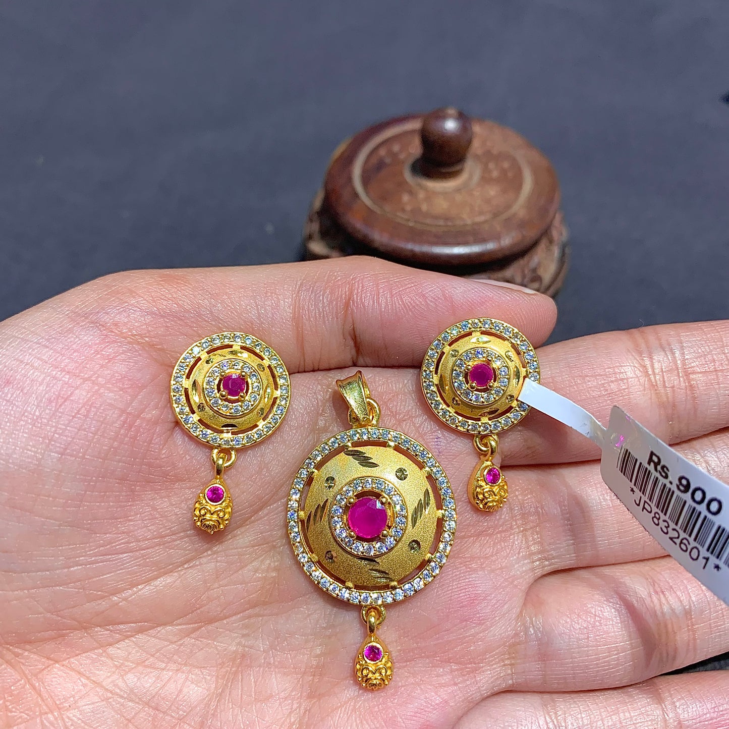 Kundan Pendent Set 739276