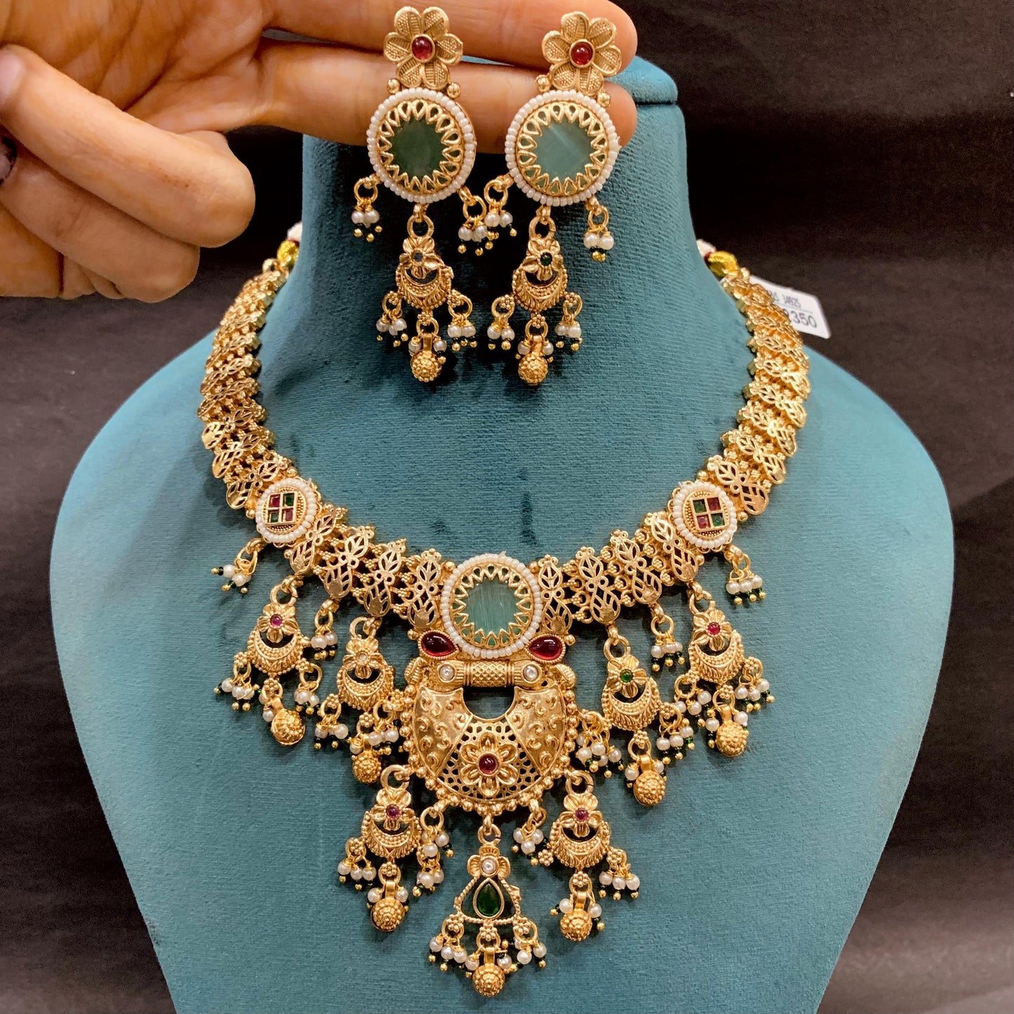 Antique Necklace Set 3554345