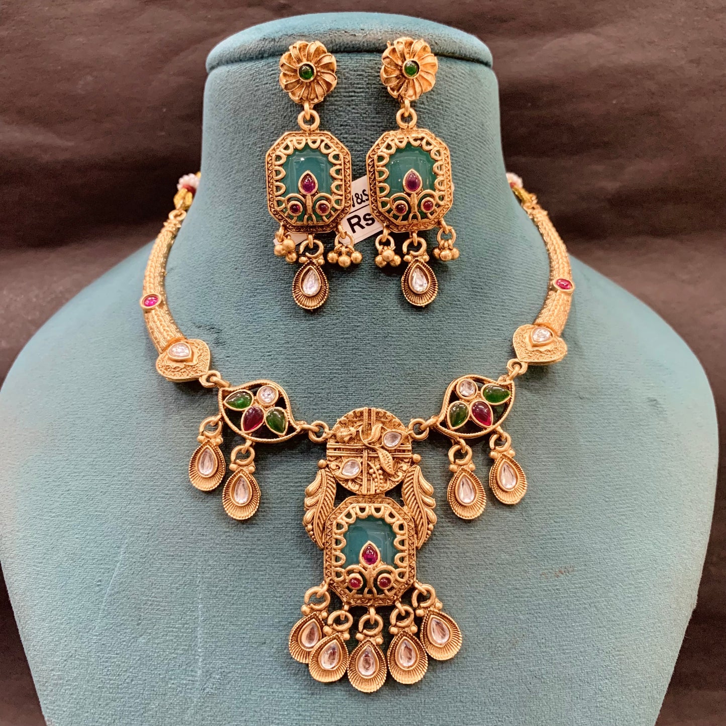 Antique Necklace Set 46293