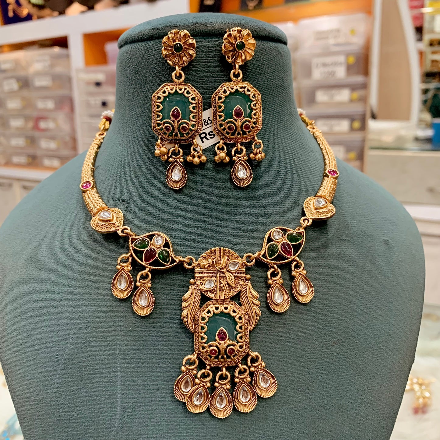 Antique Necklace Set 46293