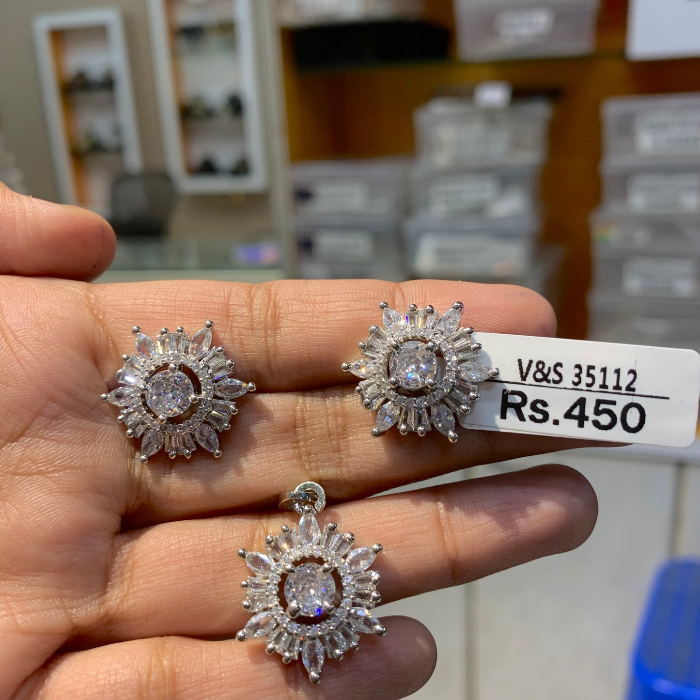 Zircon Pendant set 32157