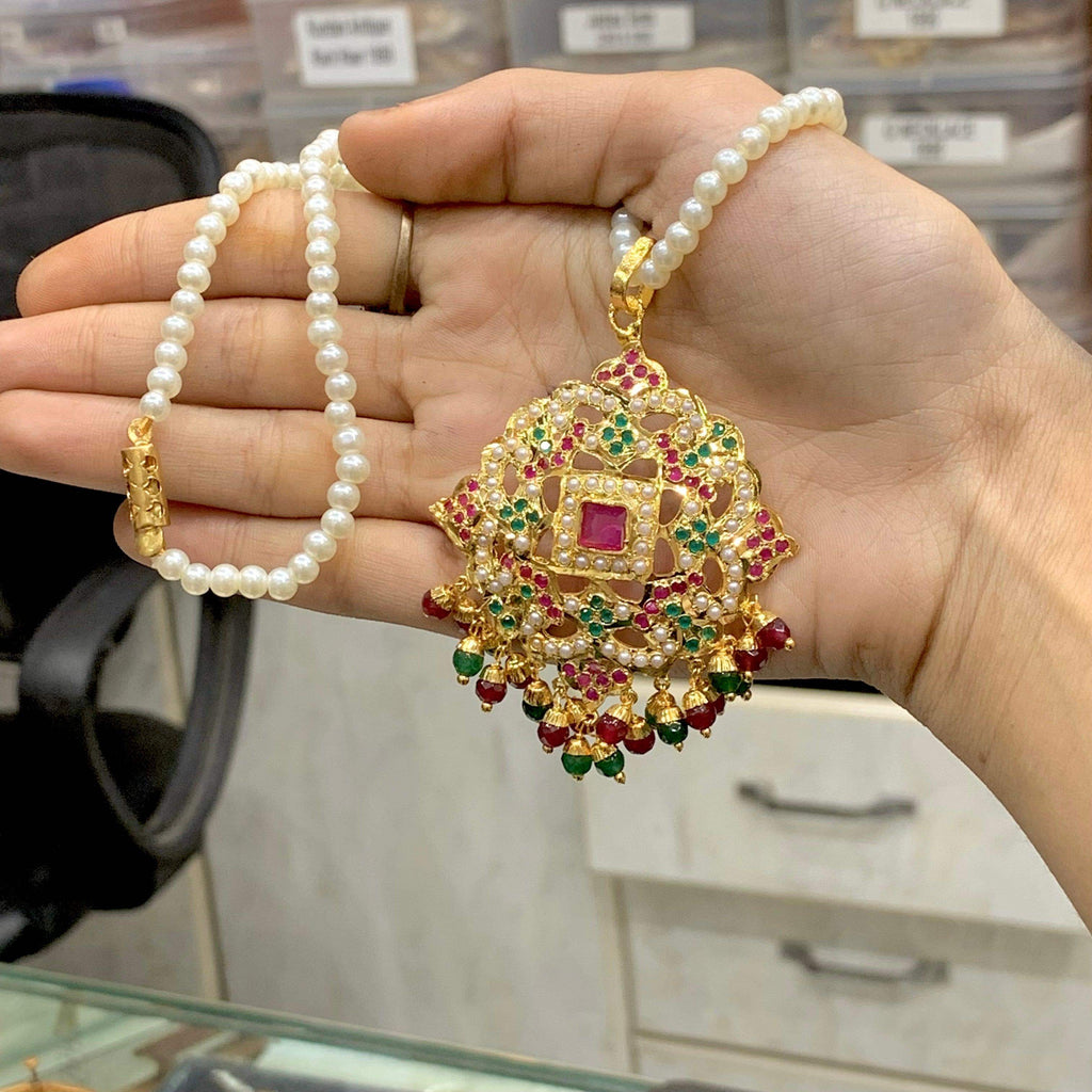 Jadau Pendant Set 850184