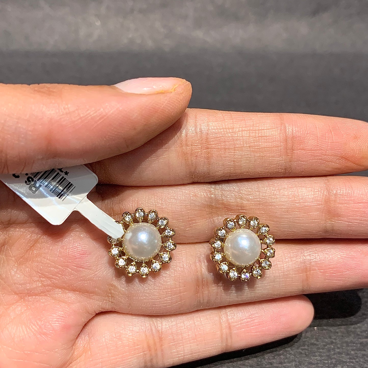 Zircon studs 70863